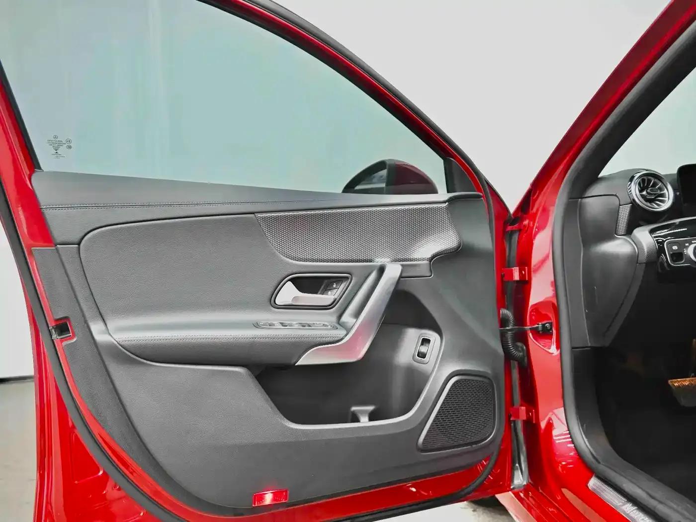 Mercedes-Benz A-Class 2022 A 200 L Sport Sedan Fashion Edition — миниатюра 25