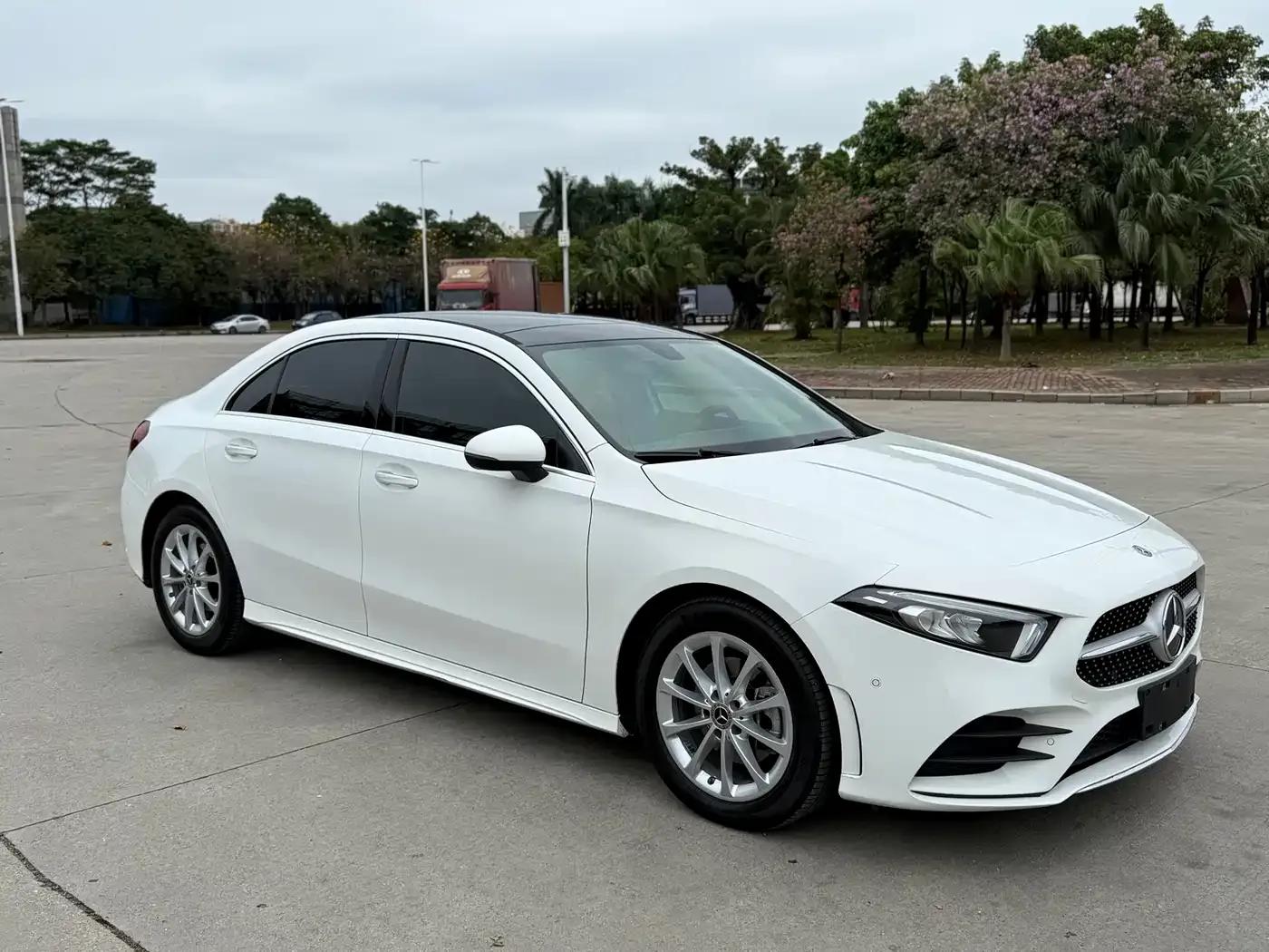Mercedes-Benz A-Class 2020 A 200 L Sport Sedan — миниатюра 3