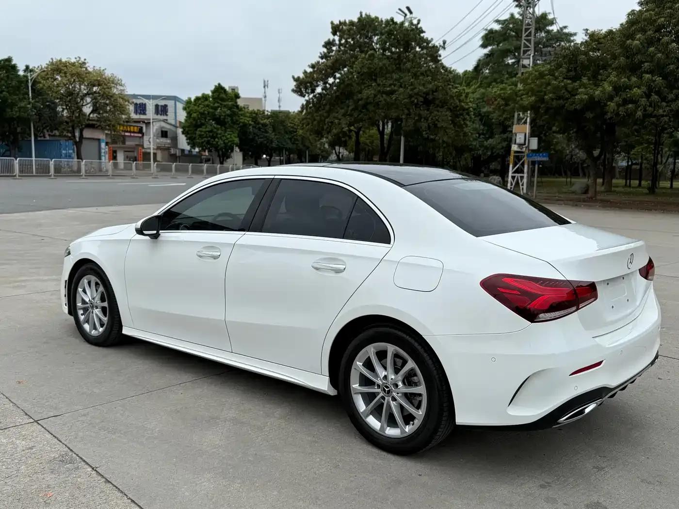 Mercedes-Benz A-Class 2020 A 200 L Sport Sedan — миниатюра 7