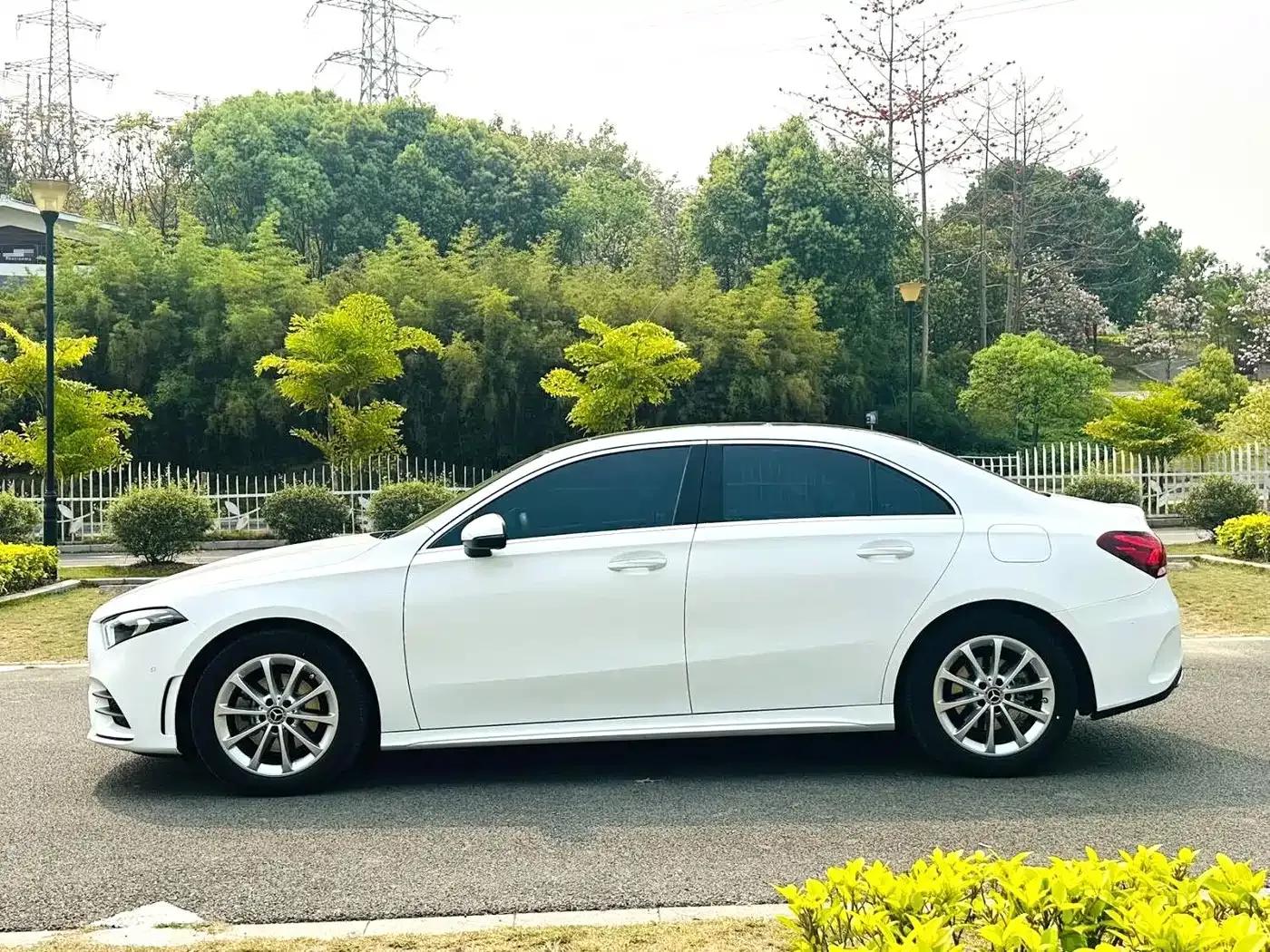 Mercedes-Benz A-Class 2021 A 200 L Sport Sedan Fashion Edition — миниатюра 7
