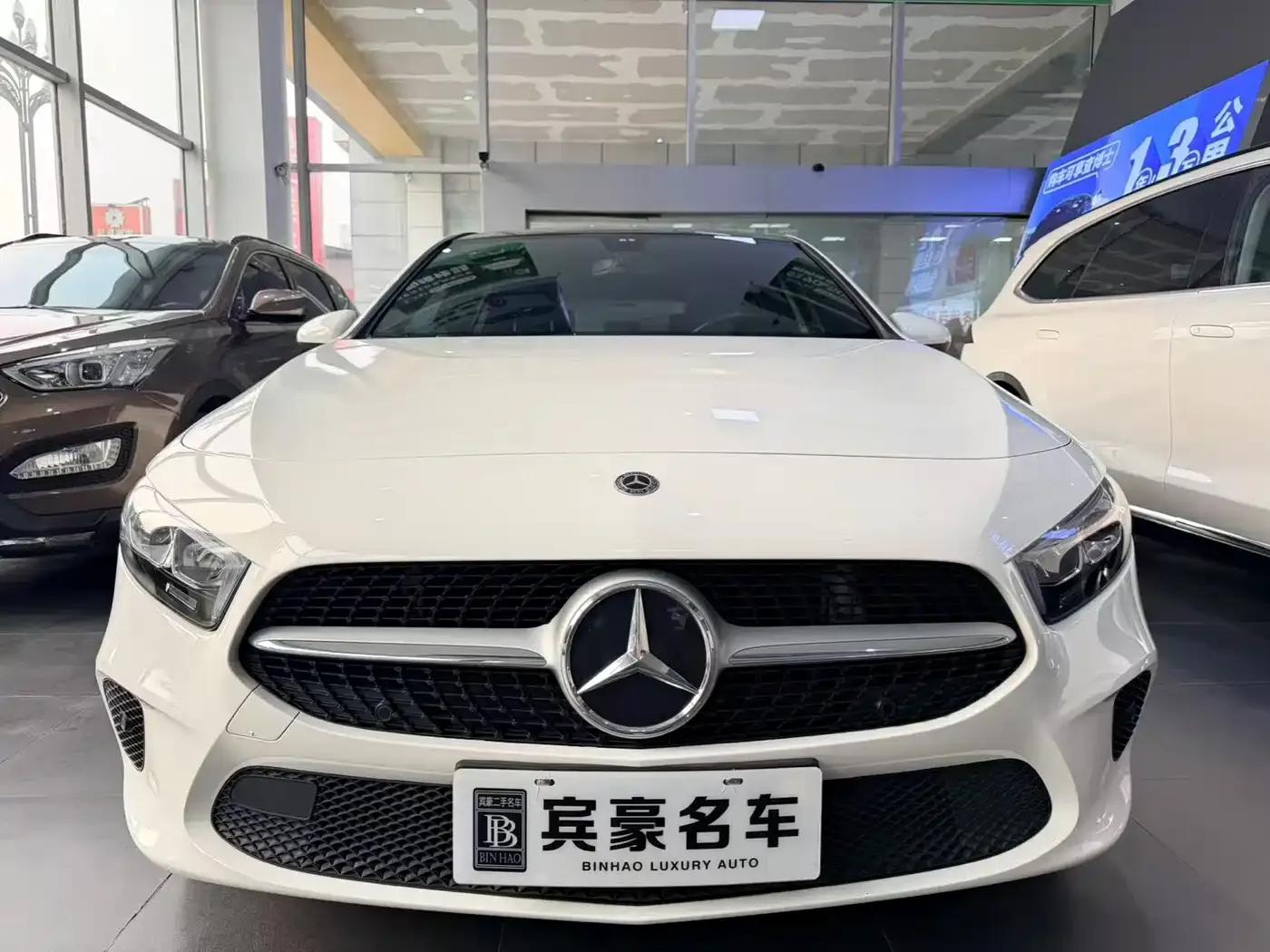 2019 Mercedes-Benz A-Class Imported Model A 200 Dynamic — миниатюра 2