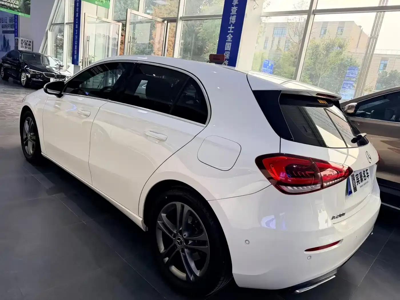 2019 Mercedes-Benz A-Class Imported Model A 200 Dynamic — миниатюра 5