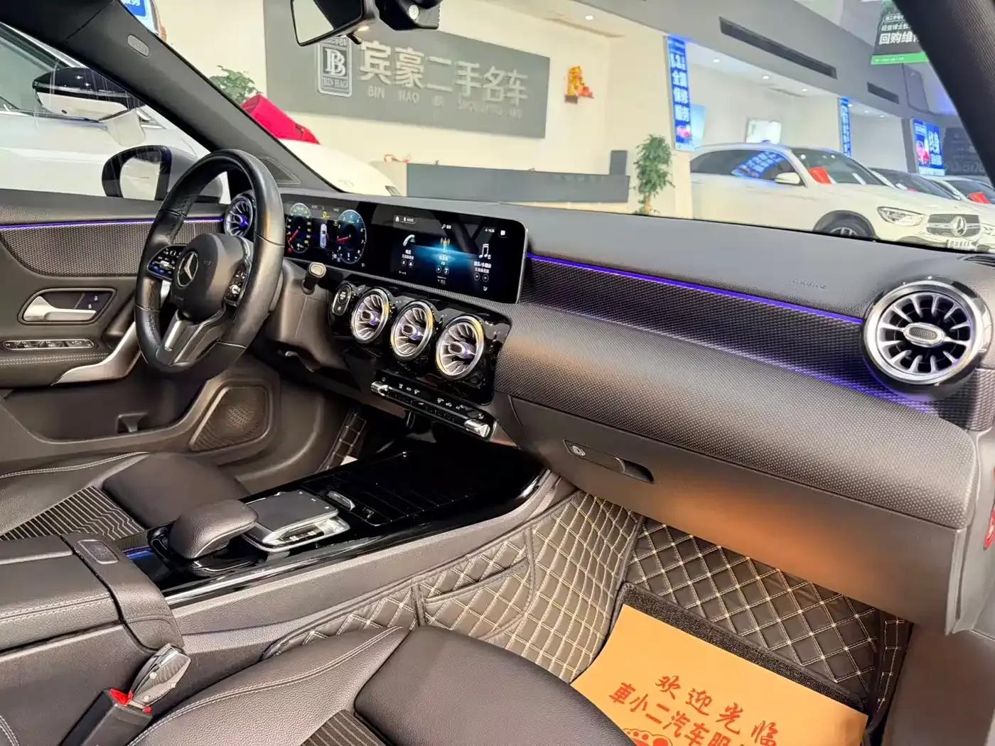 2019 Mercedes-Benz A-Class Imported Model A 200 Dynamic — миниатюра 9