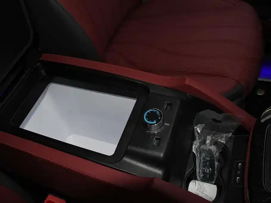 2024 Nissan Vito 2.0T Business Edition 7-seater — миниатюра 18