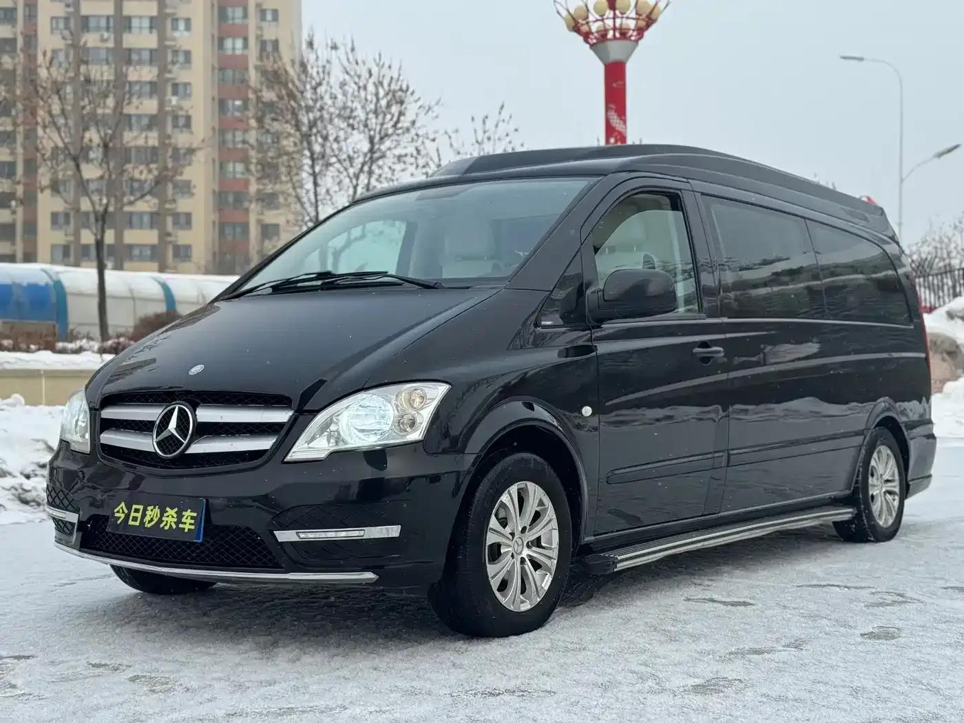 2011 Nissan Vito 2.5L Business Edition — миниатюра 1