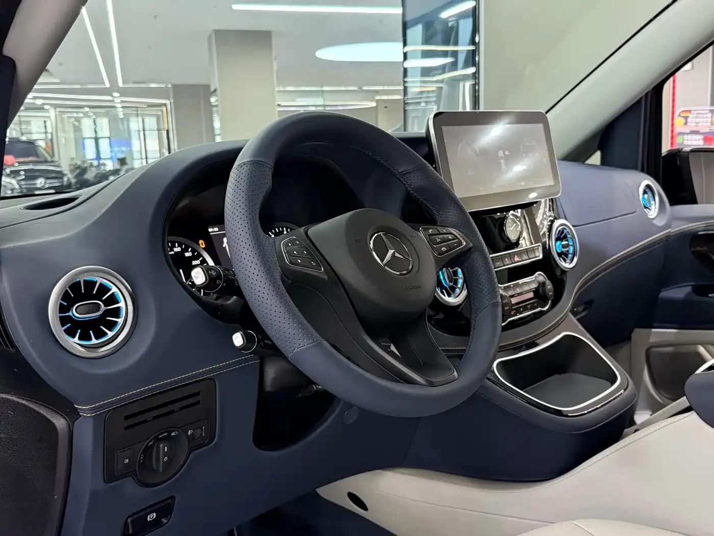 2023 Nissan Vito 2.0T Business Edition 7-seater — миниатюра 5