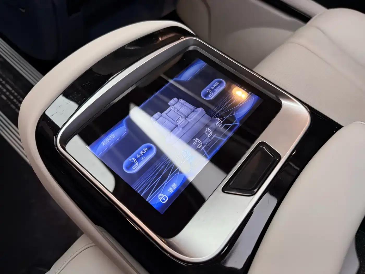 2023 Nissan Vito 2.0T Business Edition 7-seater — миниатюра 9