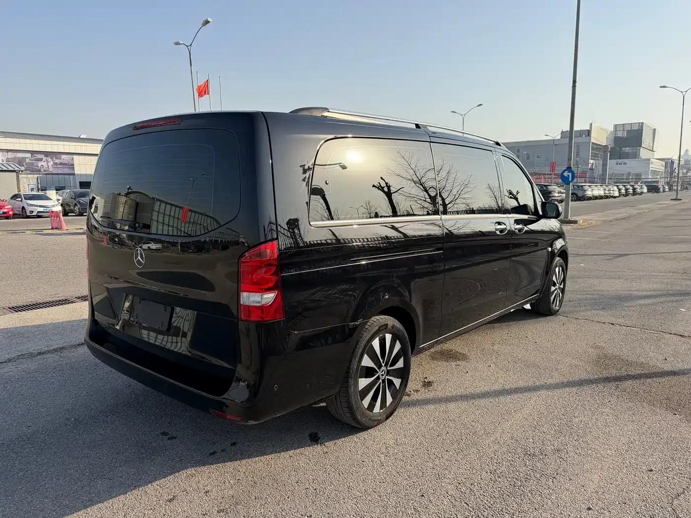 2023 Nissan Vito 2.0T Business Edition 7-seater — миниатюра 5