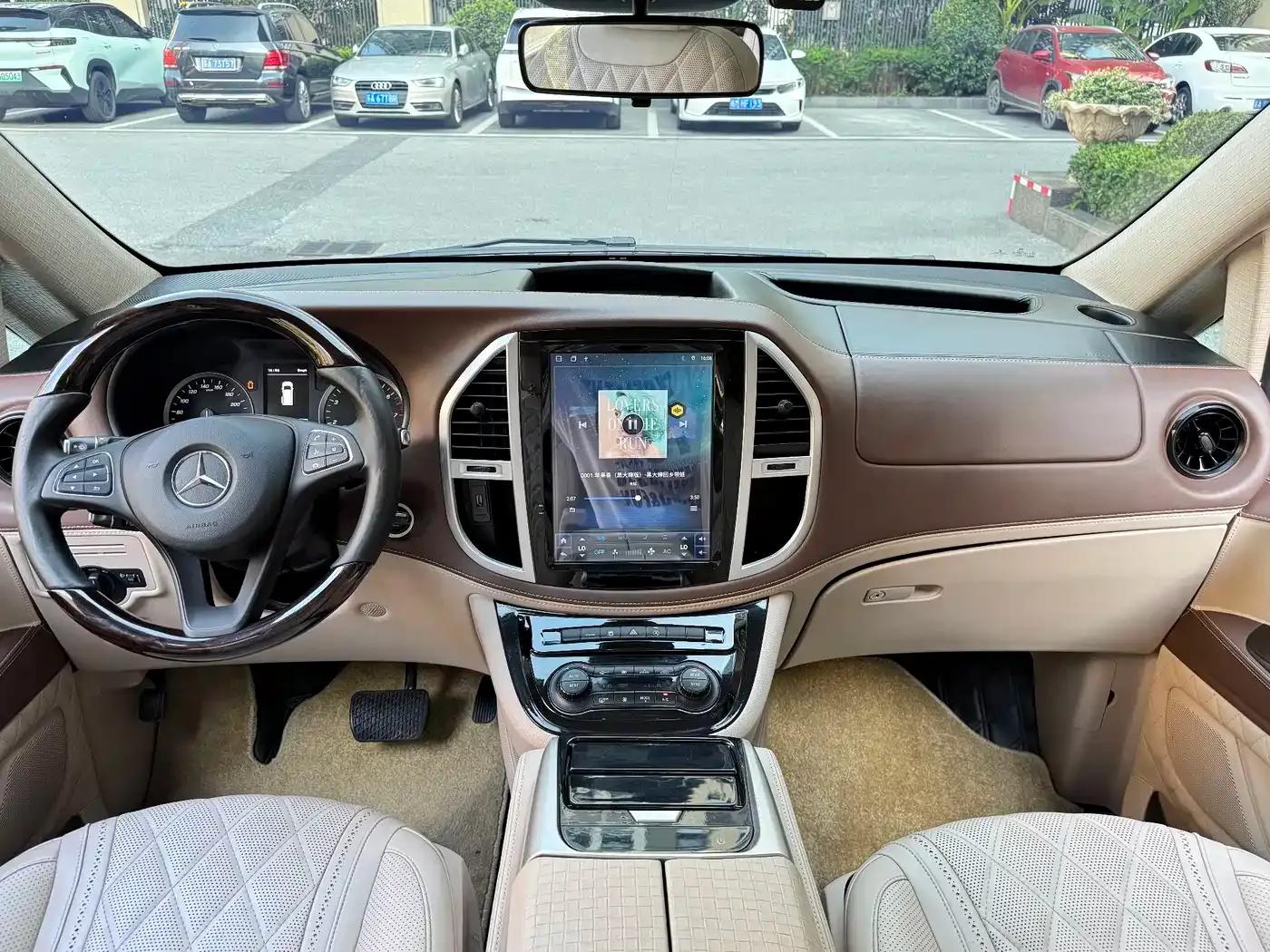 Vito 2021 2.0T Business Edition 7-seater — миниатюра 10