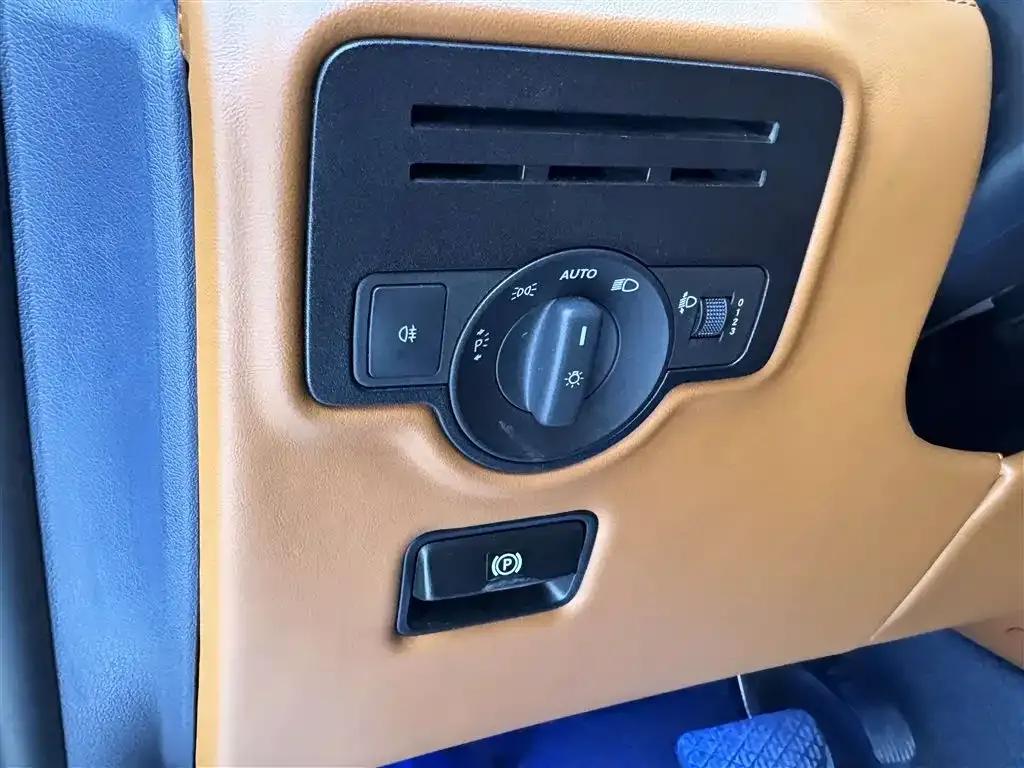Vito 2021 2.0T Elite Edition 7-seater — миниатюра 24