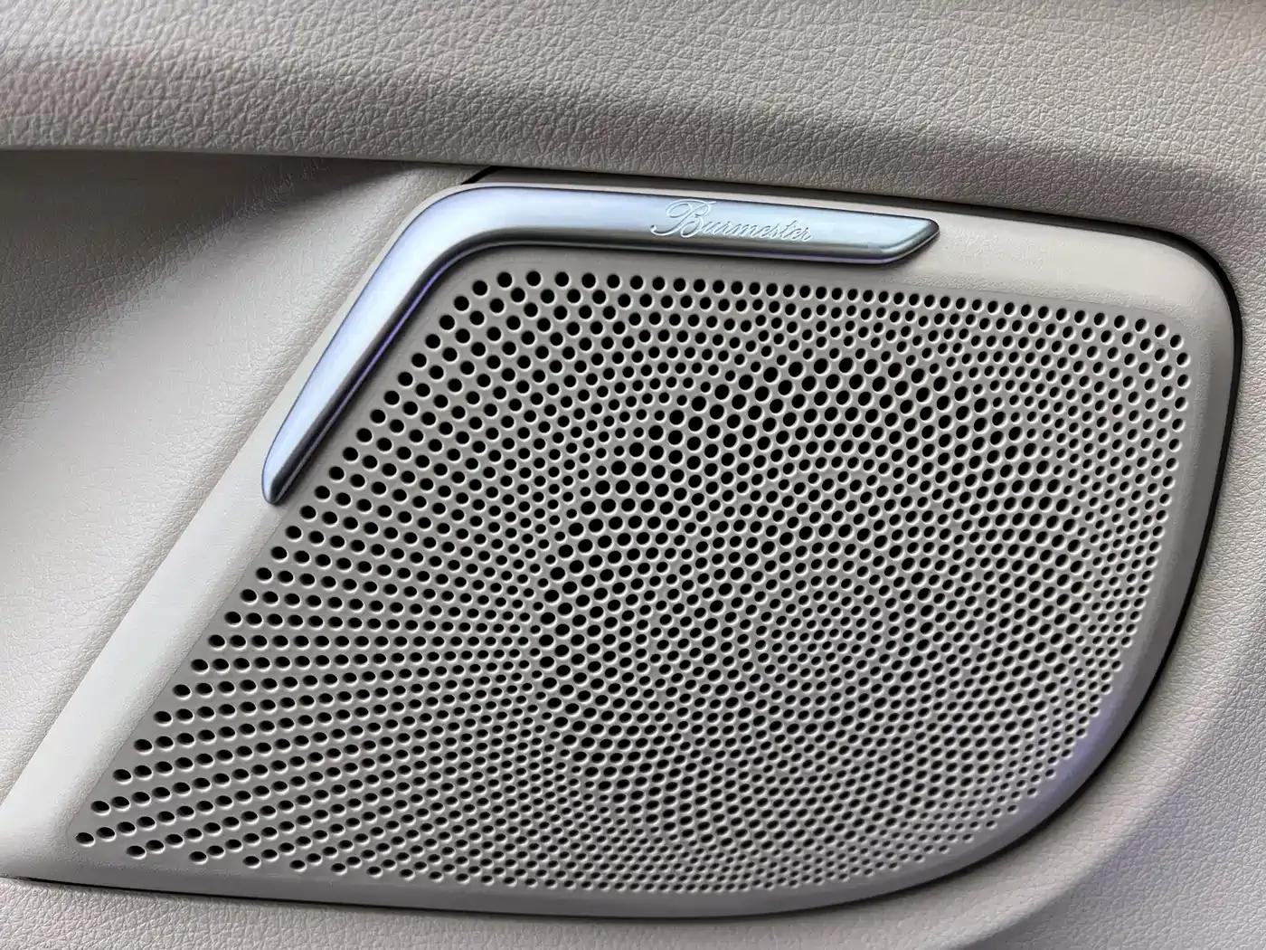 Mercedes-Benz V-Class 2022 V 260 L Long Wheelbase Premium Edition — миниатюра 6