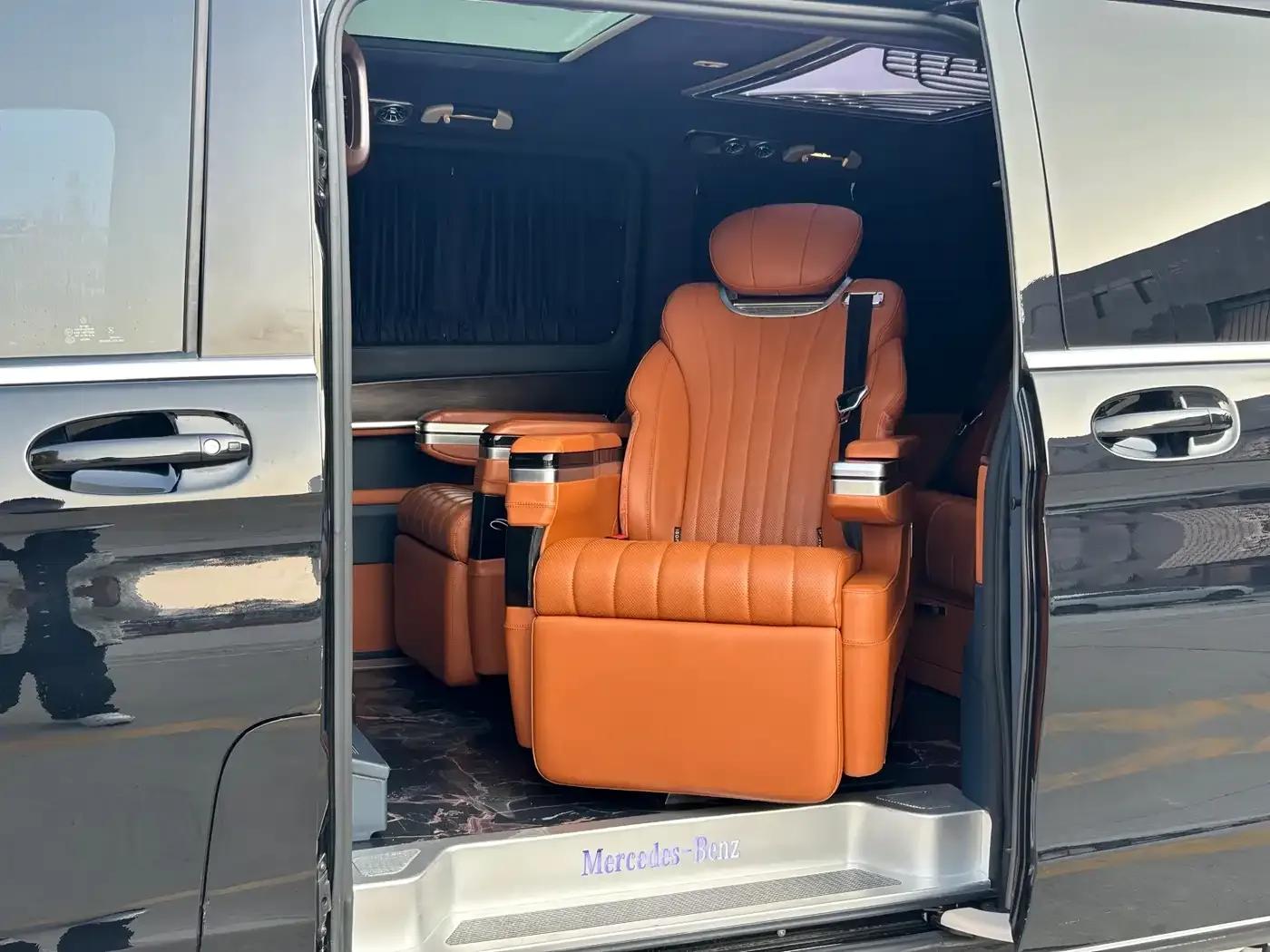 Mercedes-Benz V-Class 2022 V 260 Navigator Edition — миниатюра 14