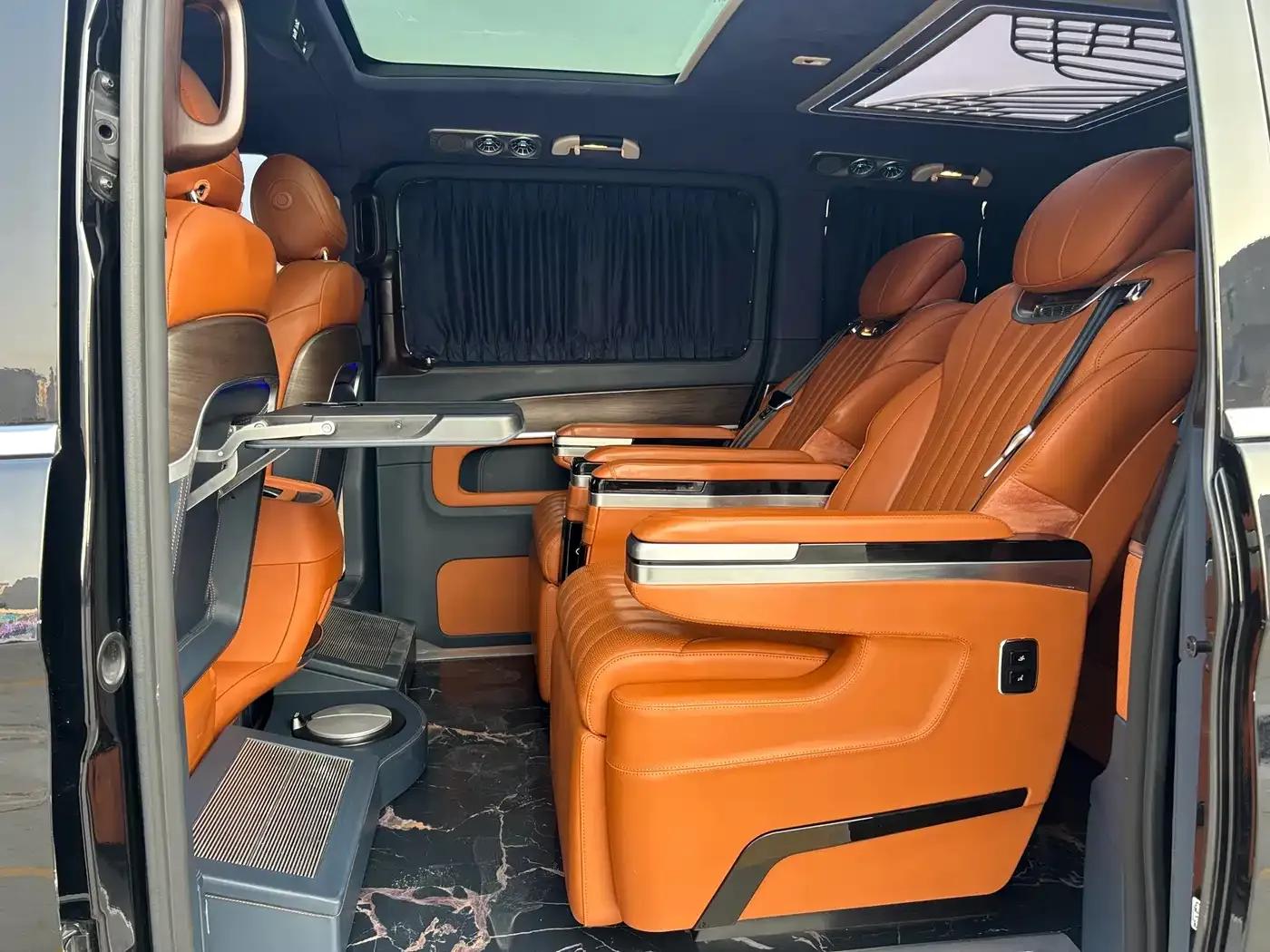 Mercedes-Benz V-Class 2022 V 260 Navigator Edition — миниатюра 18