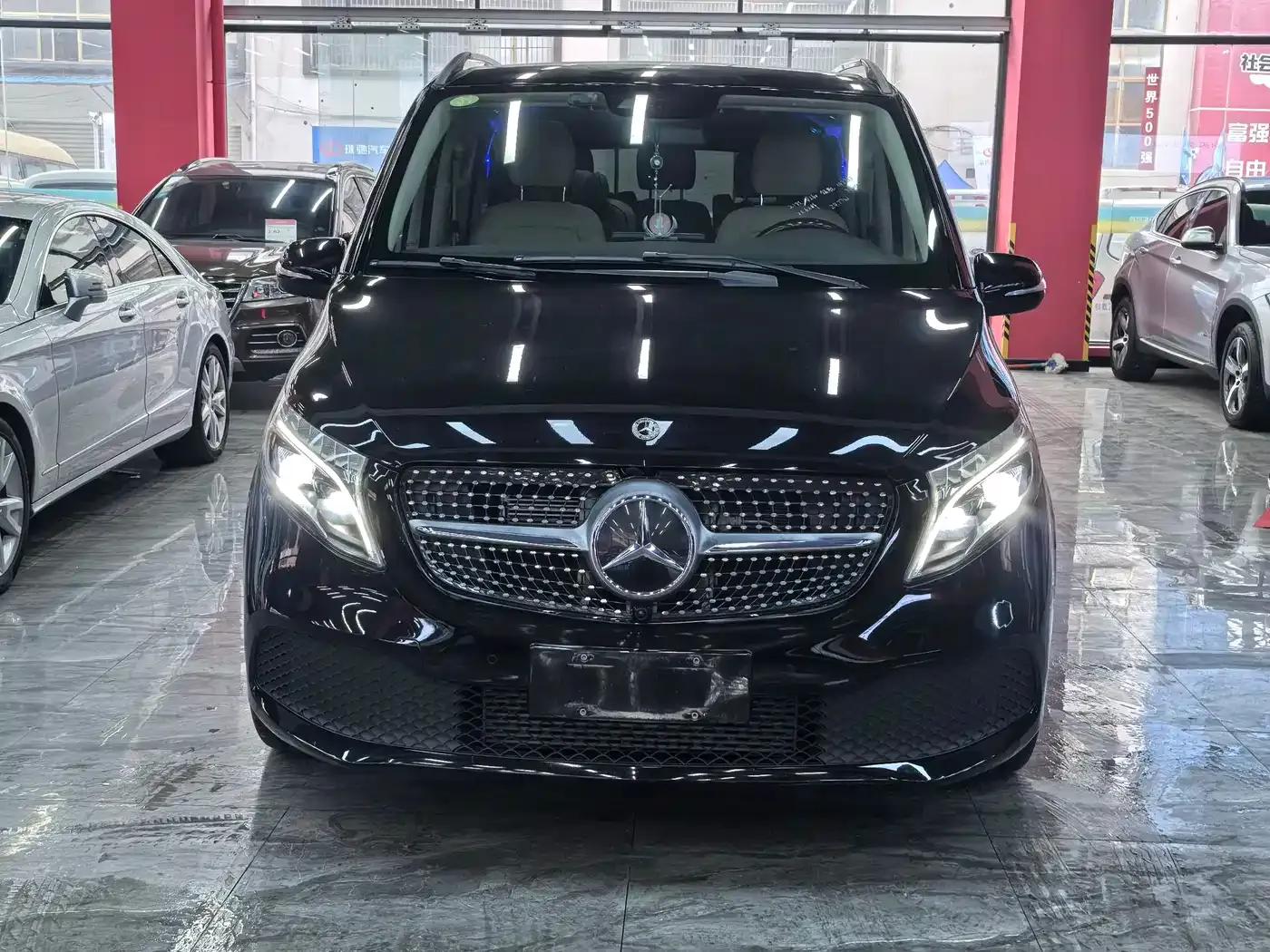 Mercedes-Benz V-Class 2021 V 260 Navigator Edition — миниатюра 2