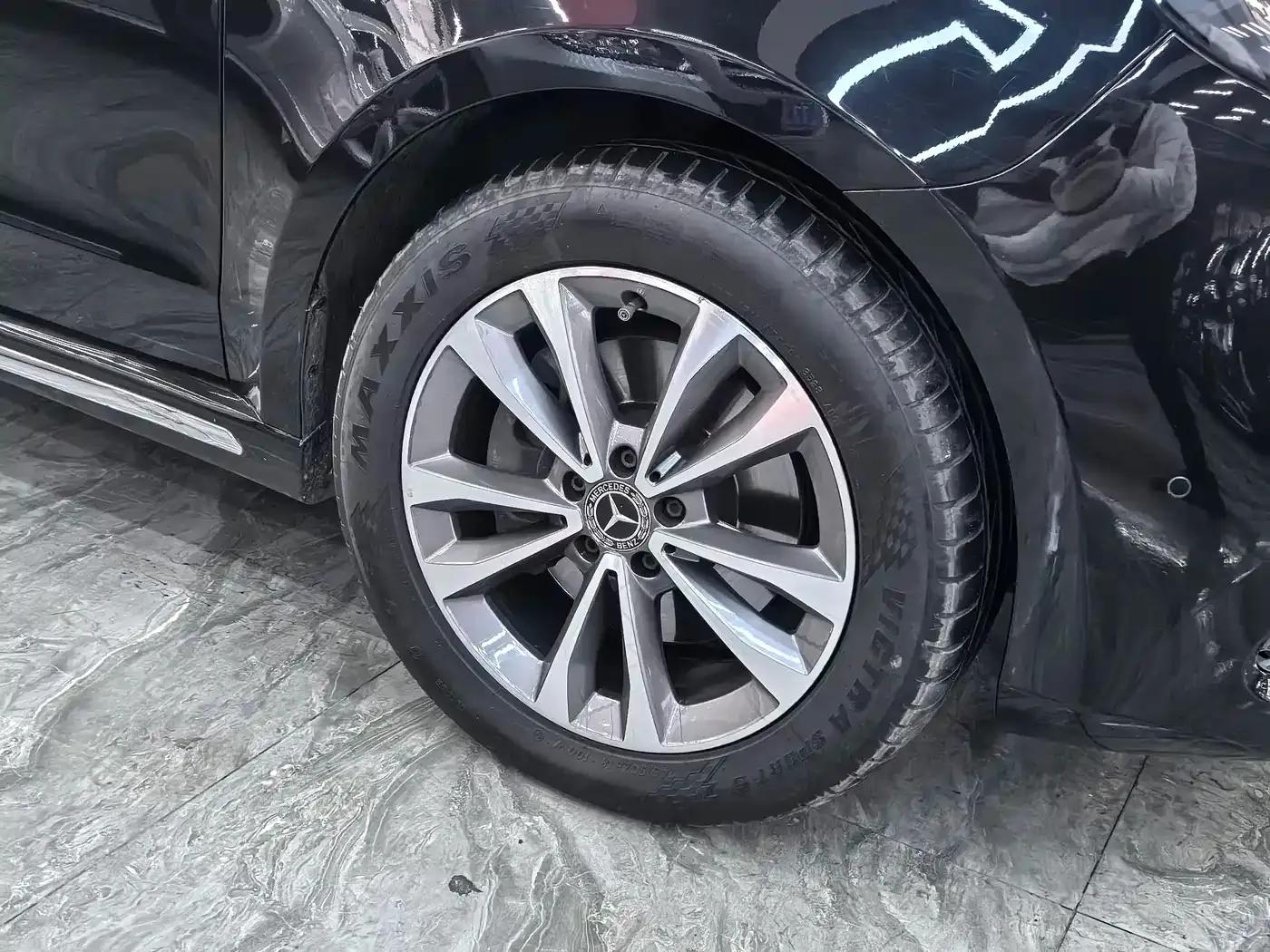 Mercedes-Benz V-Class 2021 V 260 Navigator Edition — миниатюра 17