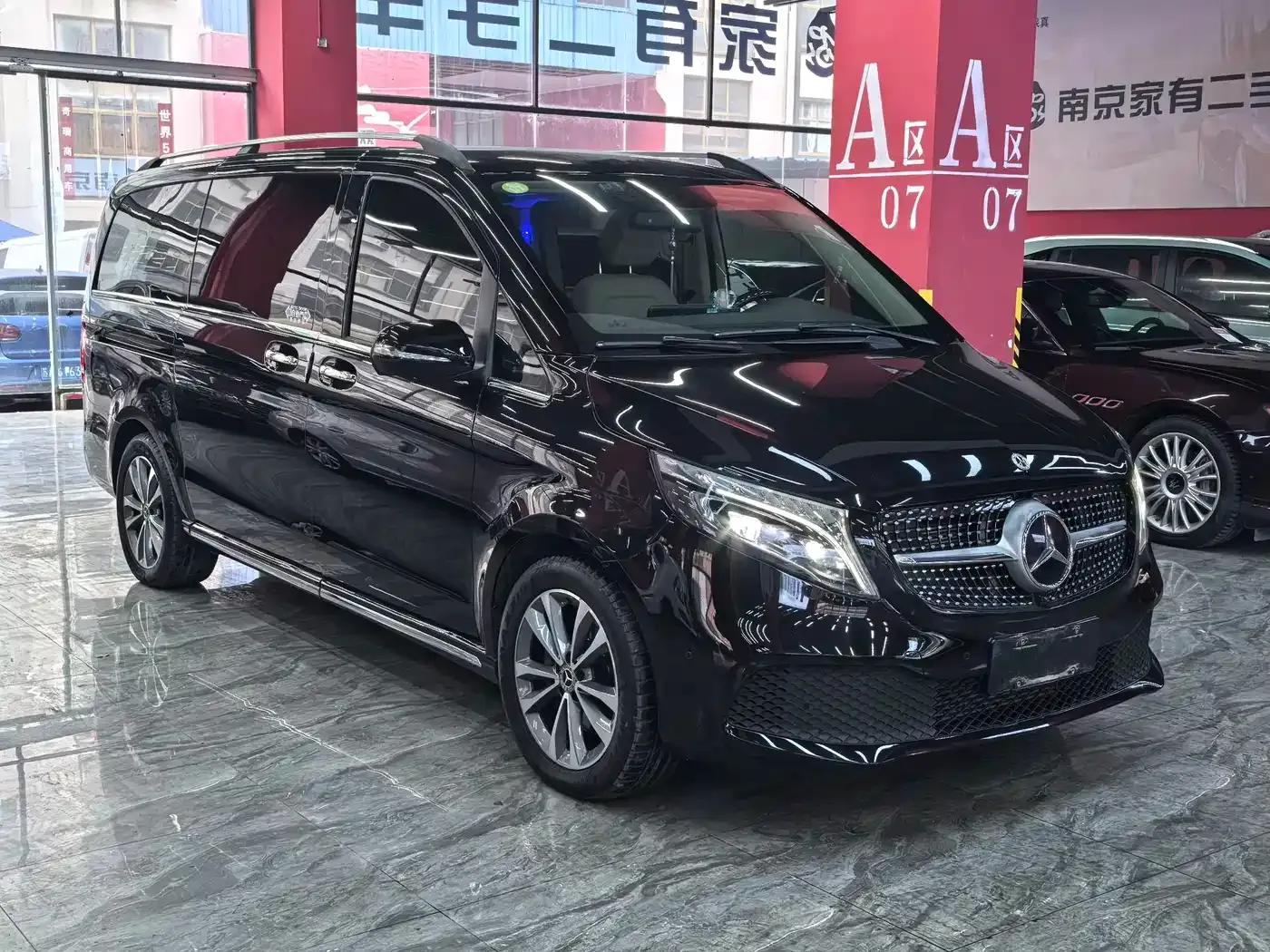 Mercedes-Benz V-Class 2021 V 260 Navigator Edition — миниатюра 3