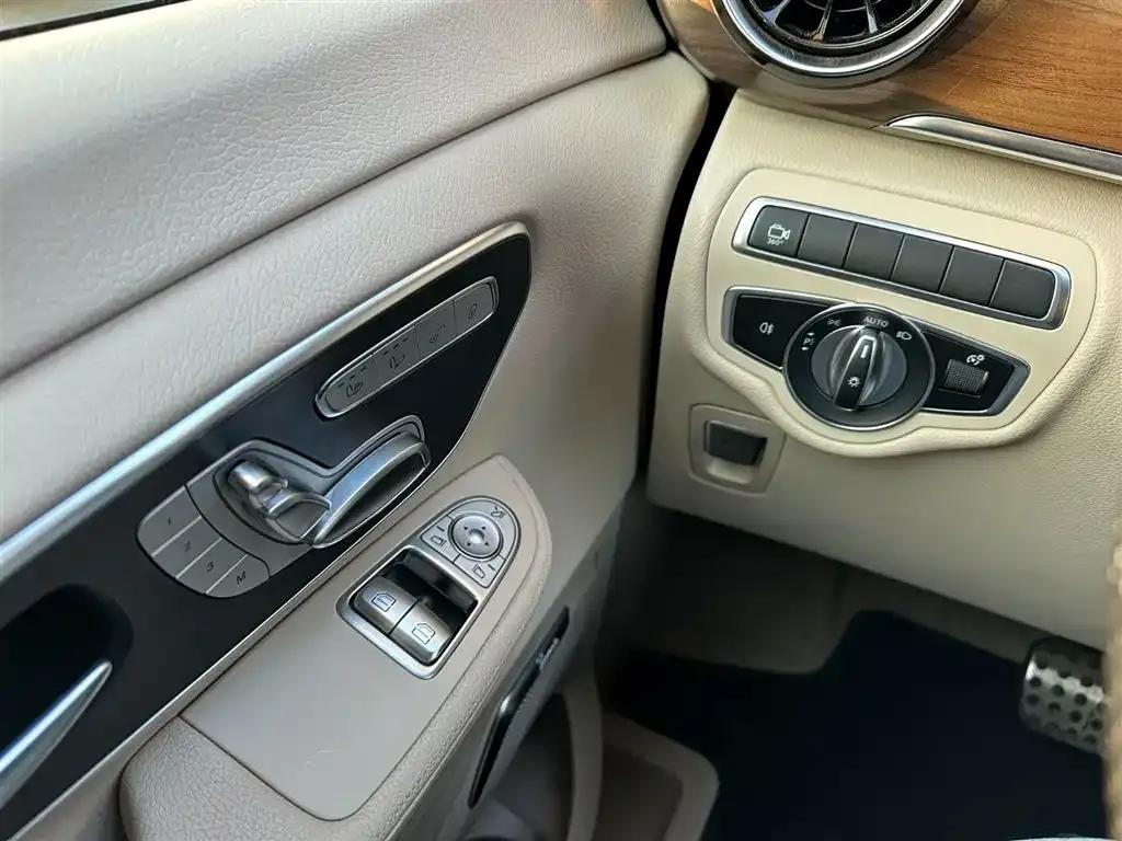 Mercedes-Benz V-Class 2022 V 260 Premium Edition — миниатюра 22
