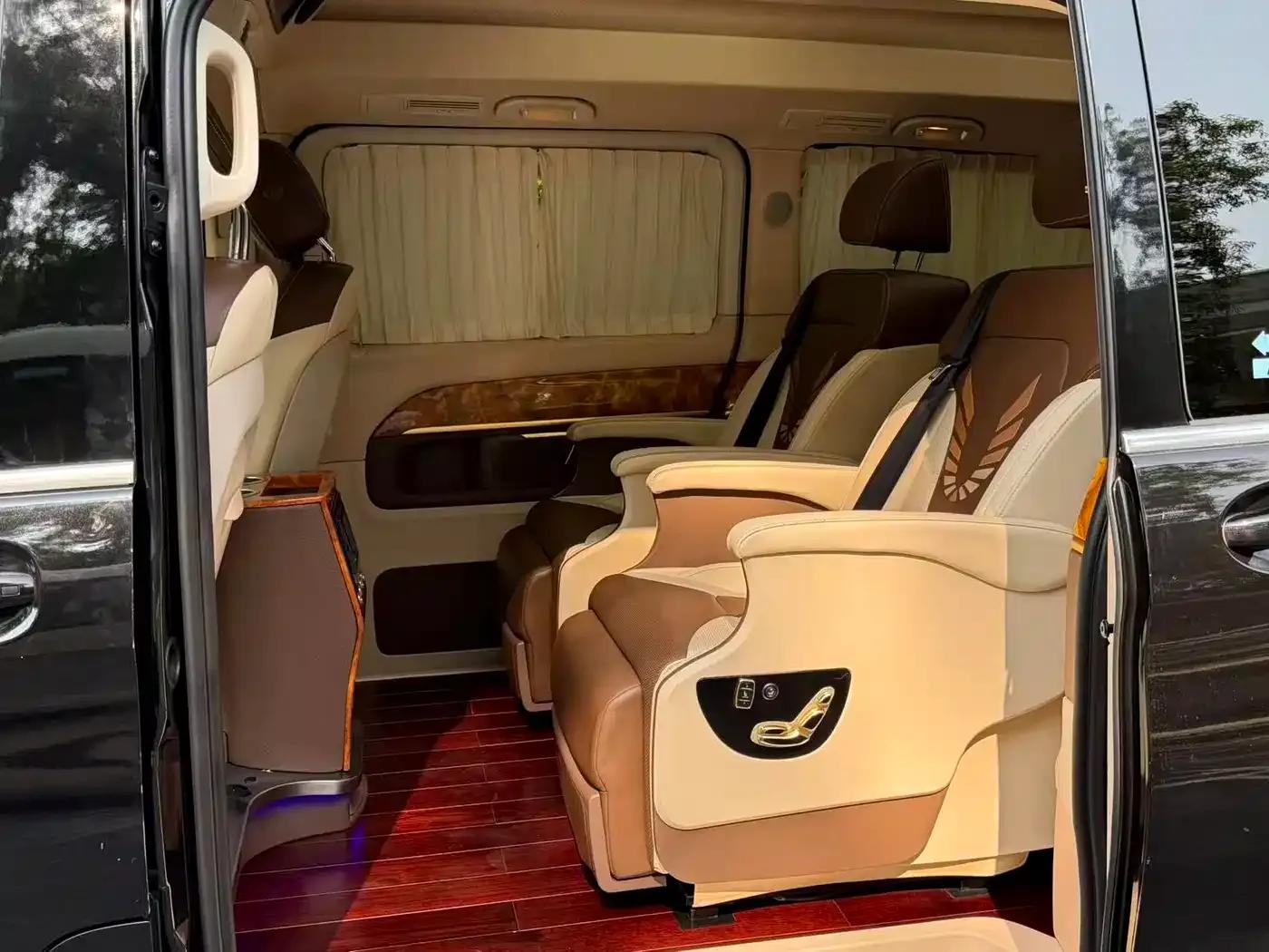 Mercedes-Benz V-Class 2016 V 260 L Premium Extended Edition — миниатюра 8