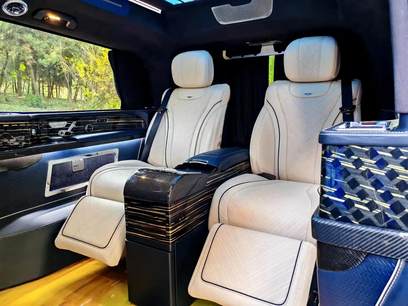 Mercedes-Benz V-Class 2021 V 260 L Long Wheelbase Premium Edition — миниатюра 14