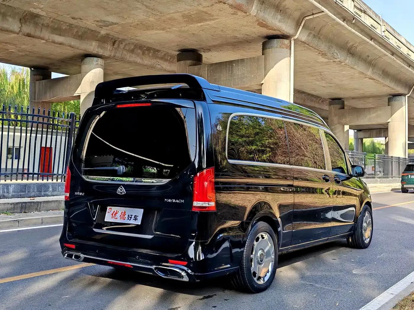 Mercedes-Benz V-Class 2021 V 260 L Long Wheelbase Premium Edition — миниатюра 18