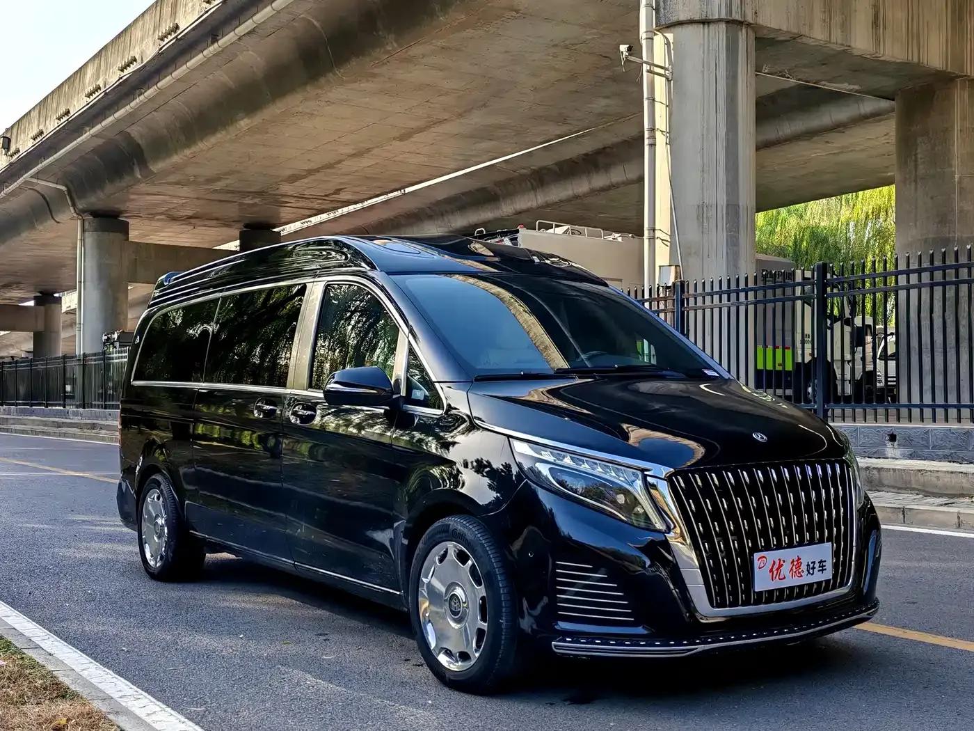 Mercedes-Benz V-Class 2021 V 260 L Long Wheelbase Premium Edition — миниатюра 19