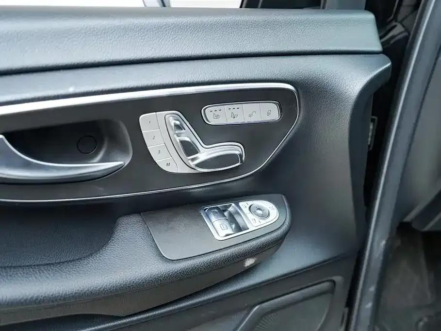 Mercedes-Benz V-Class 2020 V 260 Navigator Edition — миниатюра 7