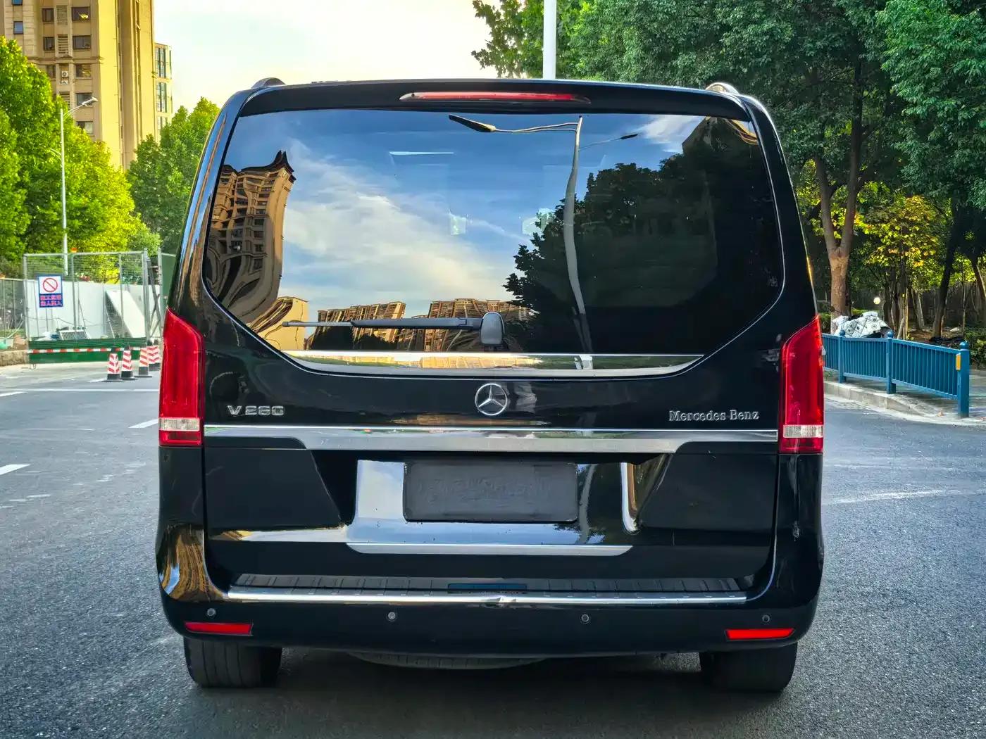 Mercedes-Benz V-Class 2018 V 260 Navigator Edition (China VI Emission Standard) — миниатюра 5