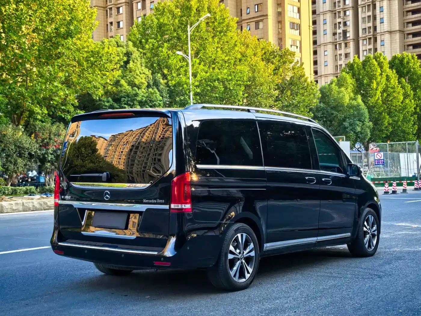 Mercedes-Benz V-Class 2018 V 260 Navigator Edition (China VI Emission Standard) — миниатюра 7