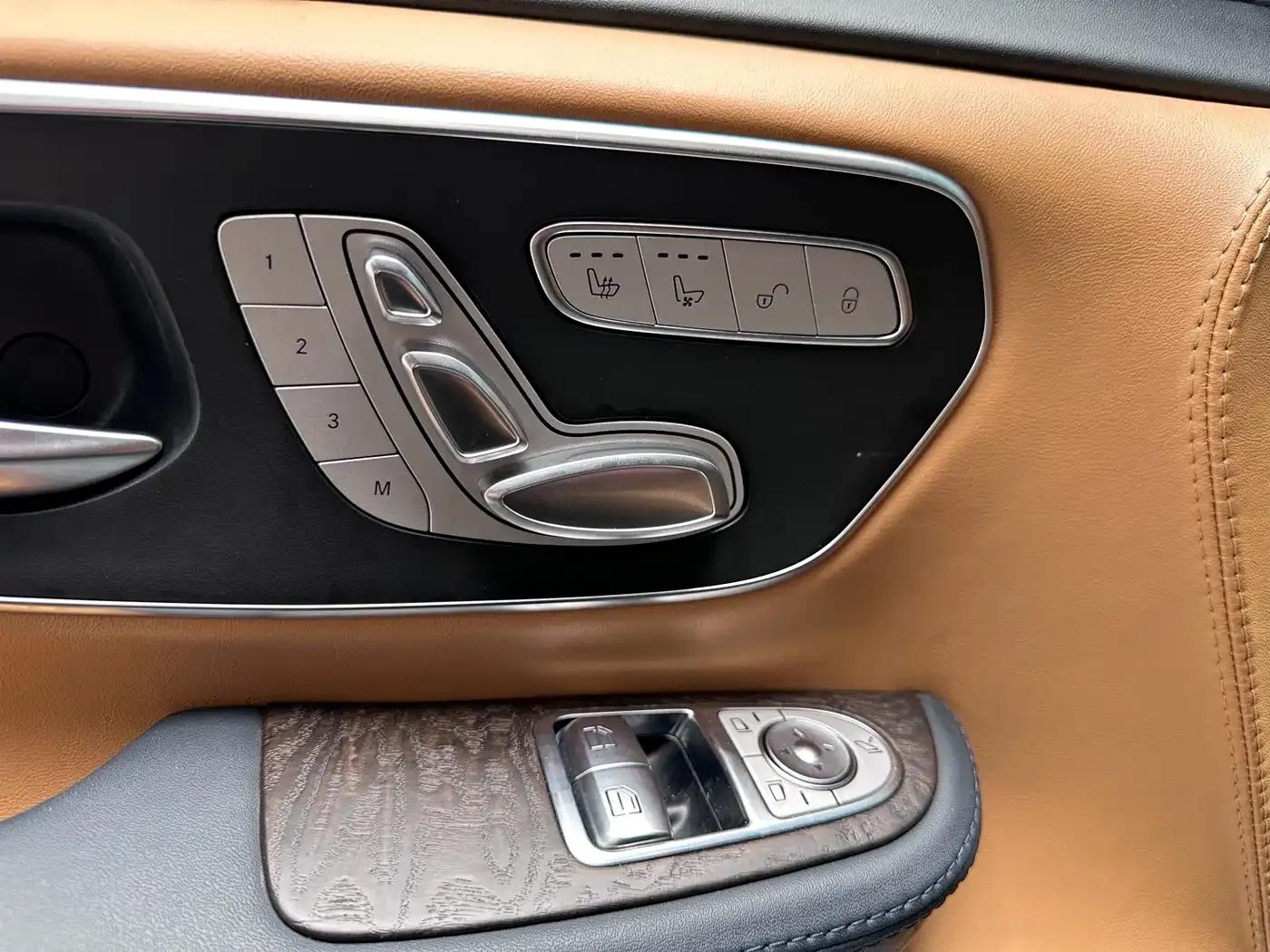 Mercedes-Benz V-Class 2022 V 260 L Long Wheelbase Luxury Edition — миниатюра 13