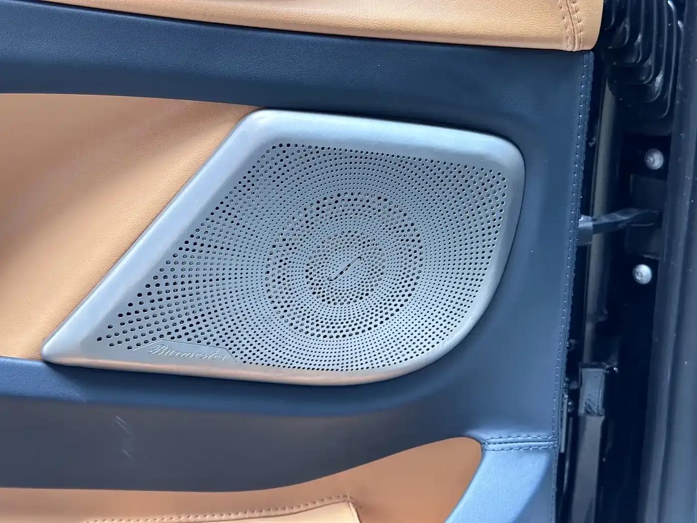 Mercedes-Benz V-Class 2022 V 260 L Long Wheelbase Luxury Edition — миниатюра 15