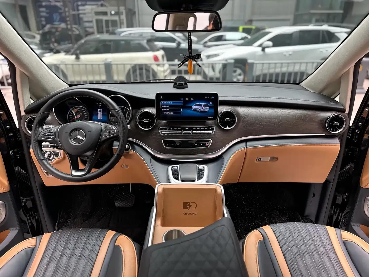 Mercedes-Benz V-Class 2022 V 260 L Long Wheelbase Luxury Edition — миниатюра 10