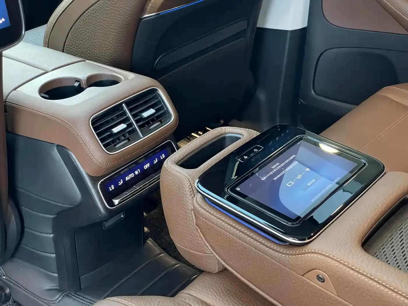 2024 Mercedes-Benz GLS 450 4MATIC Luxury — миниатюра 14