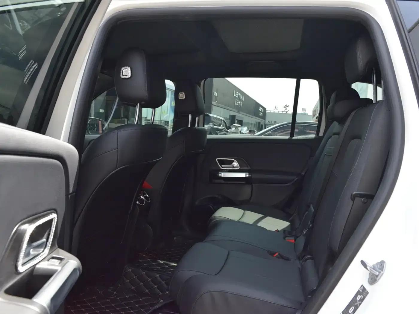 Mercedes-Benz GLB 2021 Fashion Edition — миниатюра 18