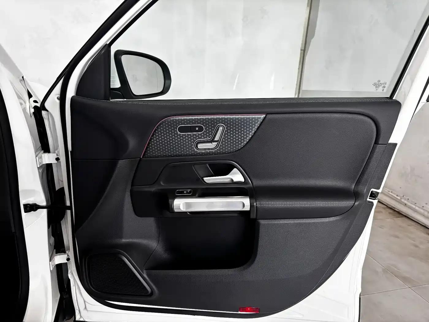 Mercedes-Benz GLB 2025 GLB 220 Fashion Edition — миниатюра 24