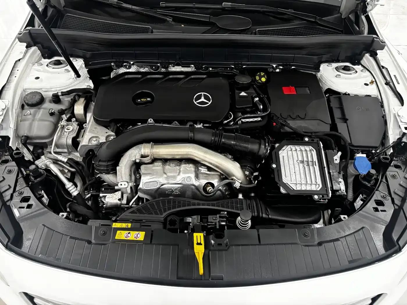 Mercedes-Benz GLB 2025 GLB 220 Fashion Edition — миниатюра 31