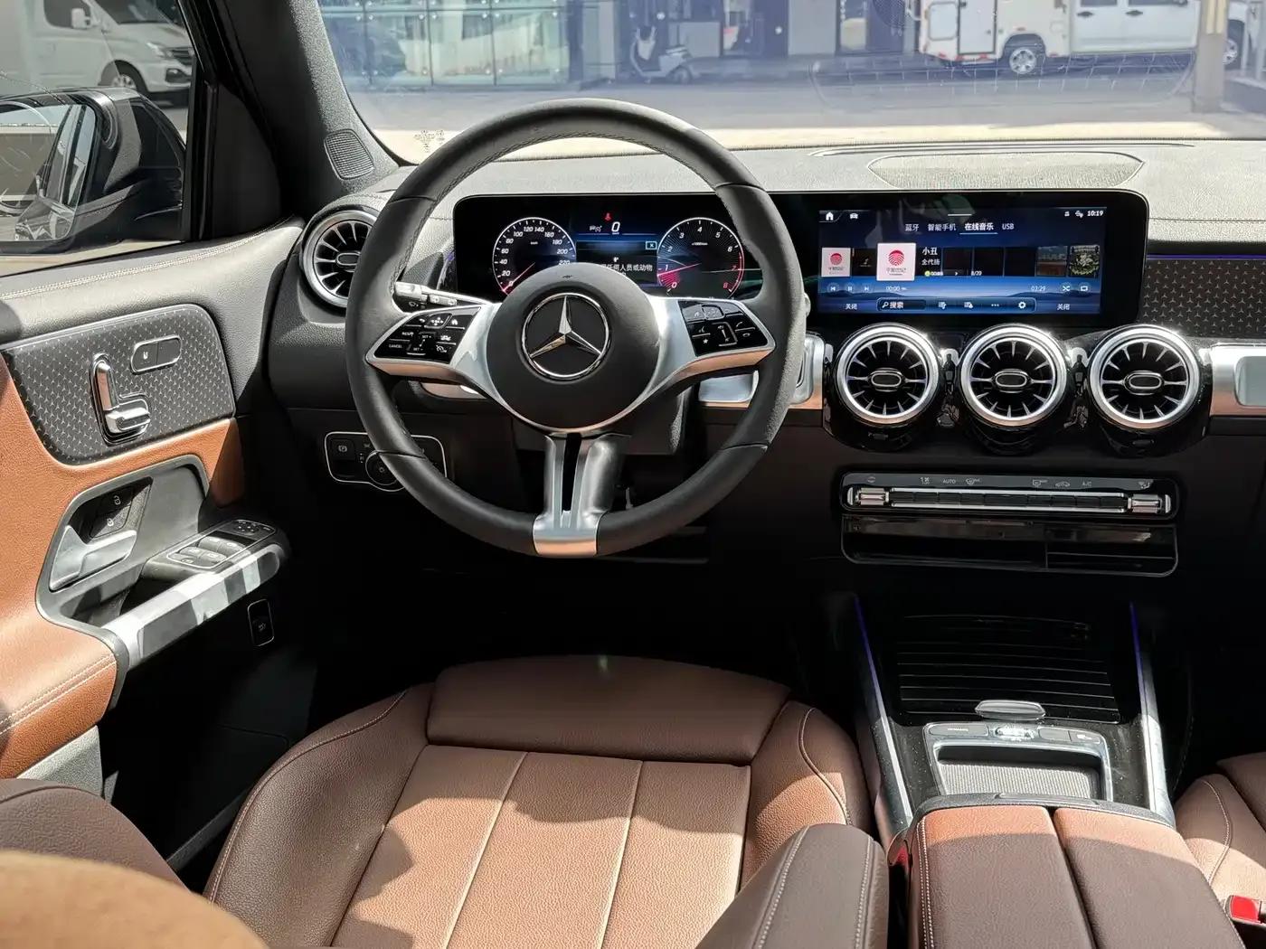 Mercedes-Benz GLB 2024 Facelift GLB 220 Fashion Model — миниатюра 19