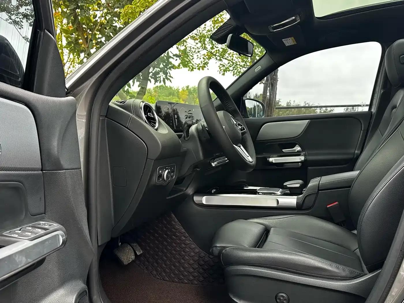 2023 Mercedes-Benz GLB 200 Dynamic — миниатюра 4