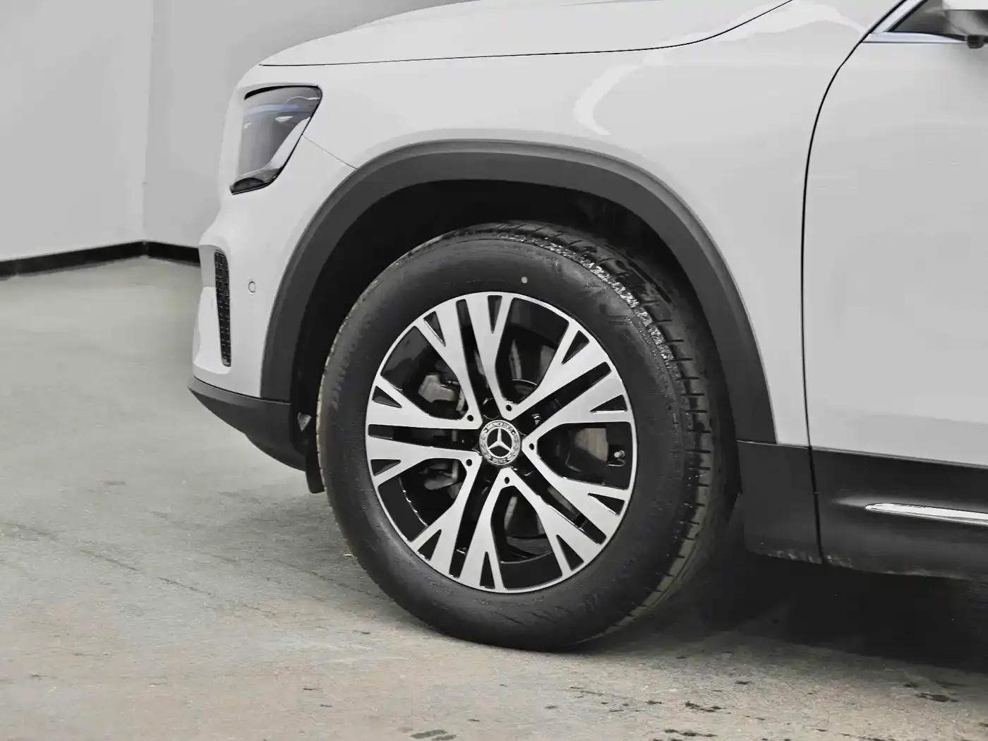 2024 Mercedes-Benz GLB 220 Dynamic — миниатюра 23