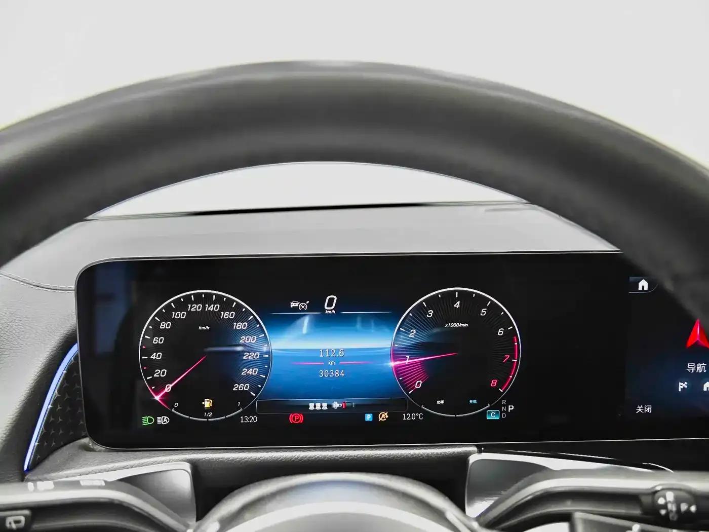 2024 Mercedes-Benz GLB 220 Dynamic — миниатюра 30