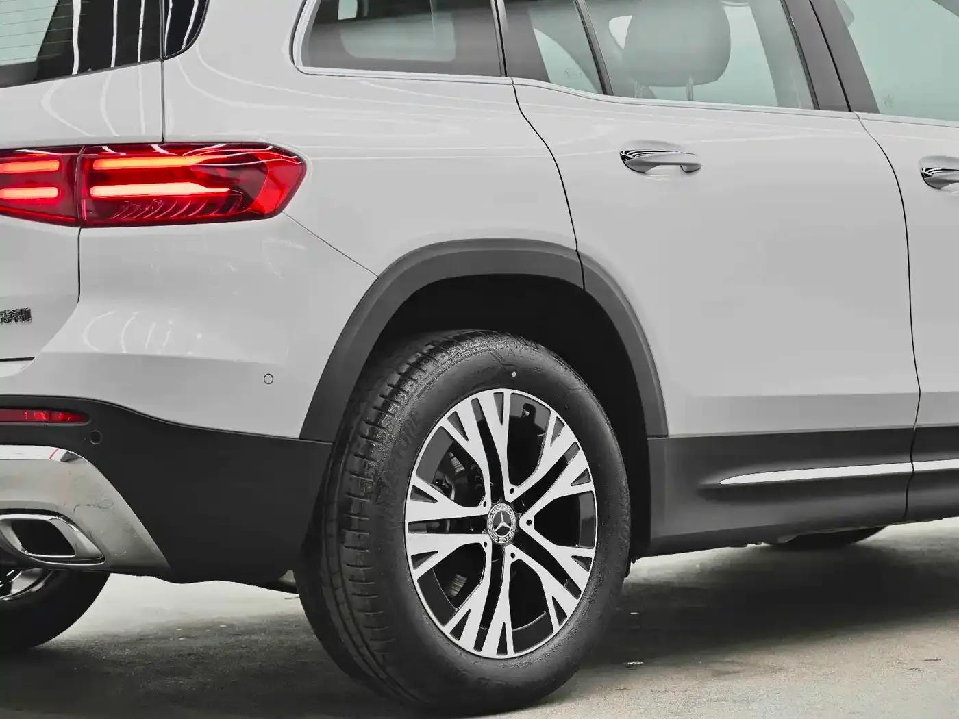 2024 Mercedes-Benz GLB 220 Dynamic — миниатюра 31