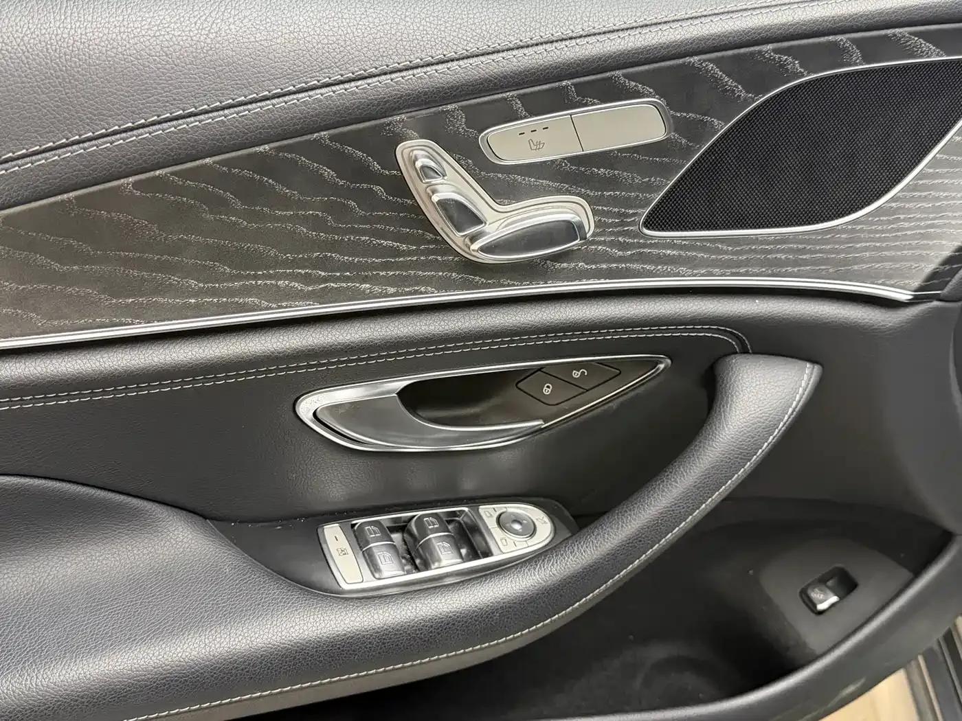 2020 Mercedes-Benz CLS 260 — миниатюра 4
