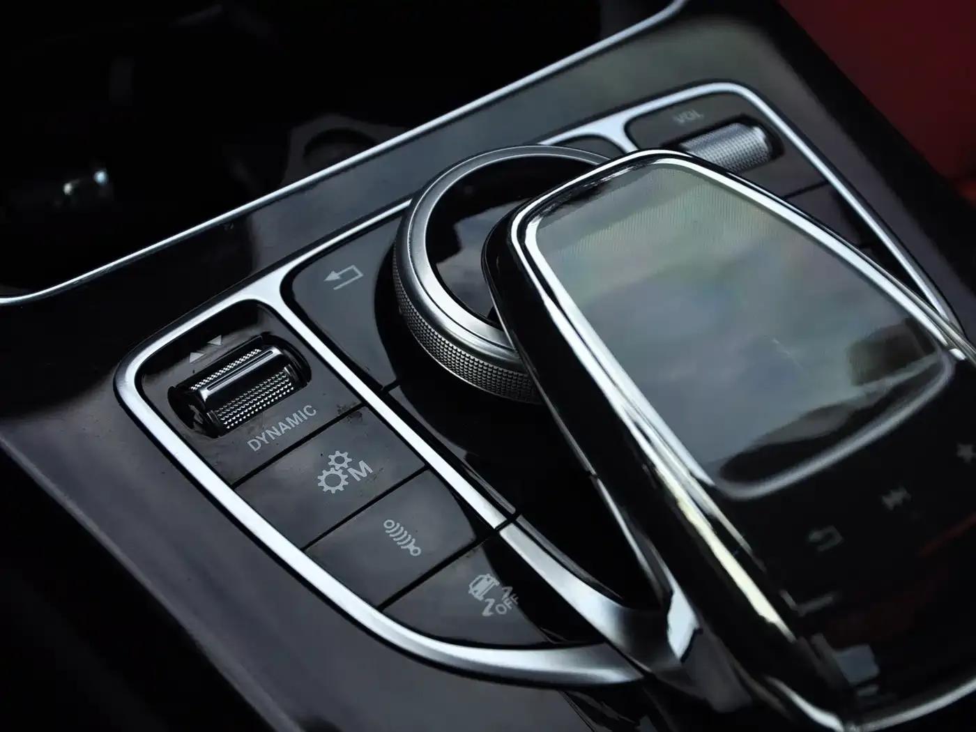 2017 Mercedes-Benz C-Class AMG C 63 — миниатюра 11