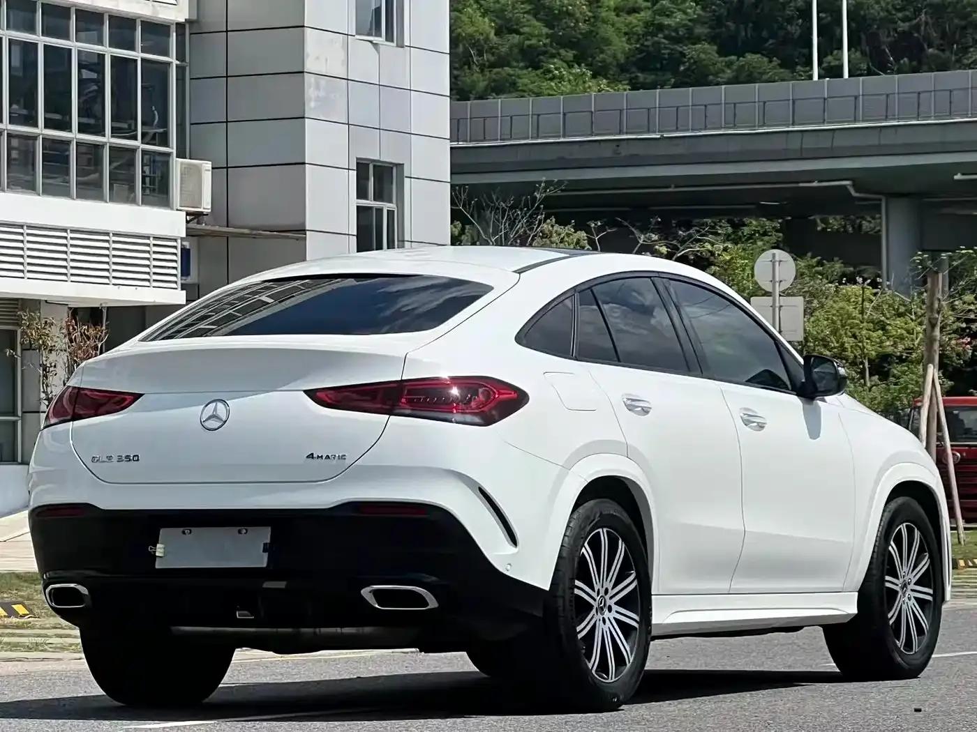 2020 Mercedes-Benz GLE Coupe, GLE 350 4MATIC Coupe SUV Luxury Model — миниатюра 3