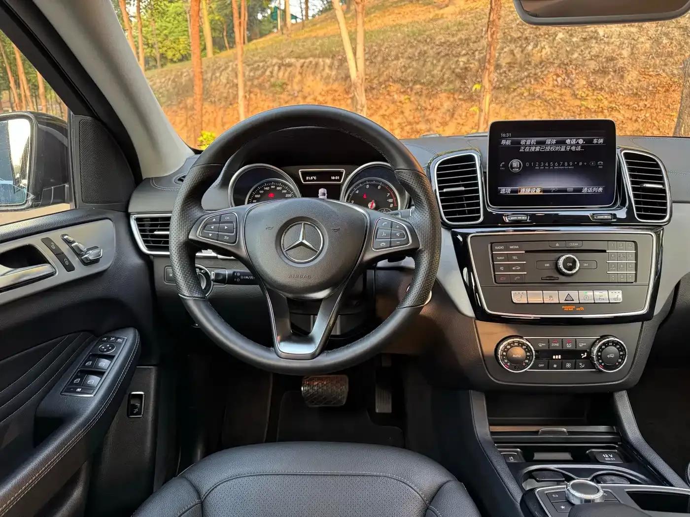 2018 Mercedes-Benz GLE Coupe, GLE 320 4MATIC Coupe SUV — миниатюра 19