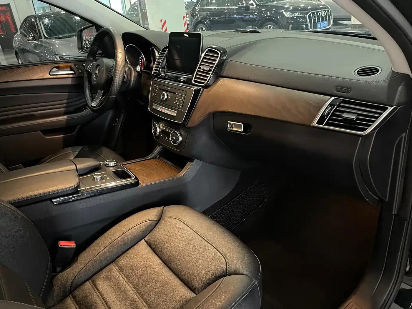 2015 Mercedes-Benz GLE Coupe, GLE 320 4MATIC Coupe SUV — миниатюра 13