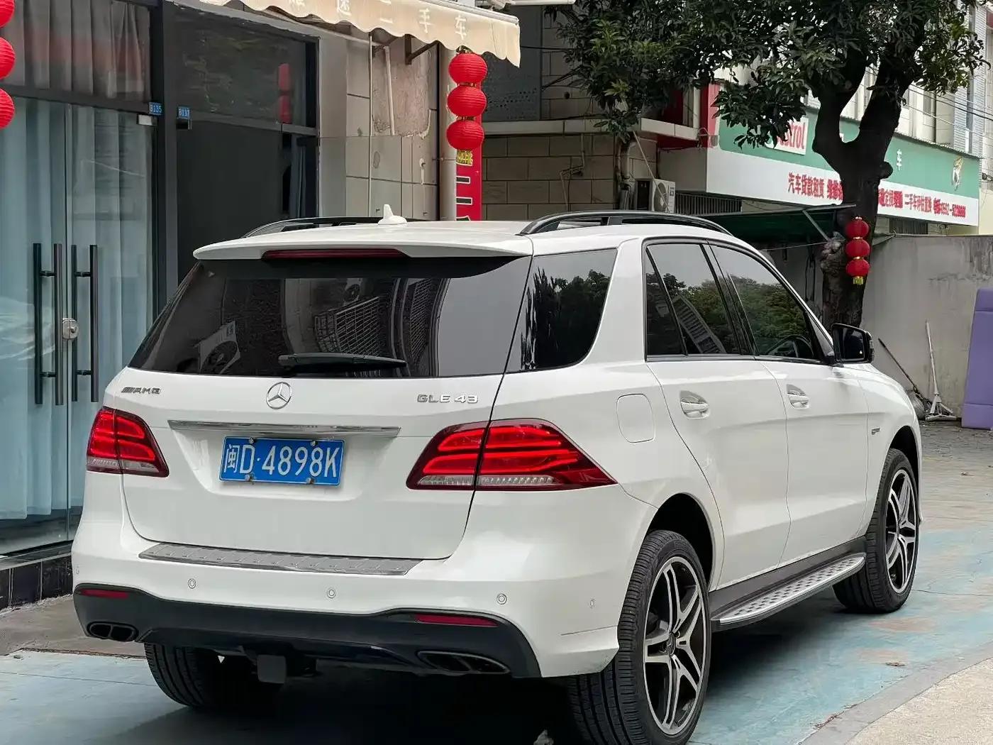2017 Mercedes-Benz GLE AMG 43 4MATIC — миниатюра 4
