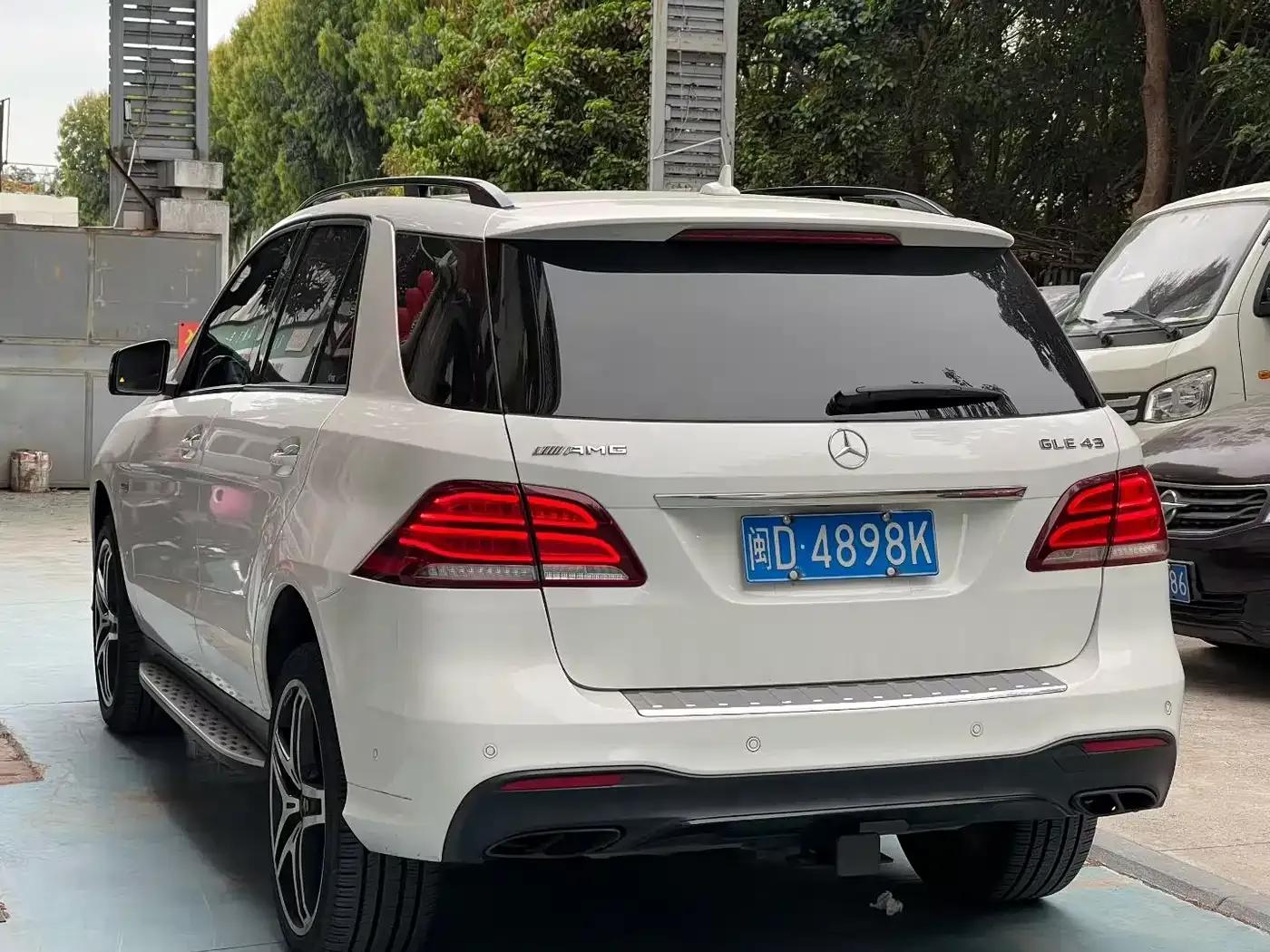 2017 Mercedes-Benz GLE AMG 43 4MATIC — миниатюра 6