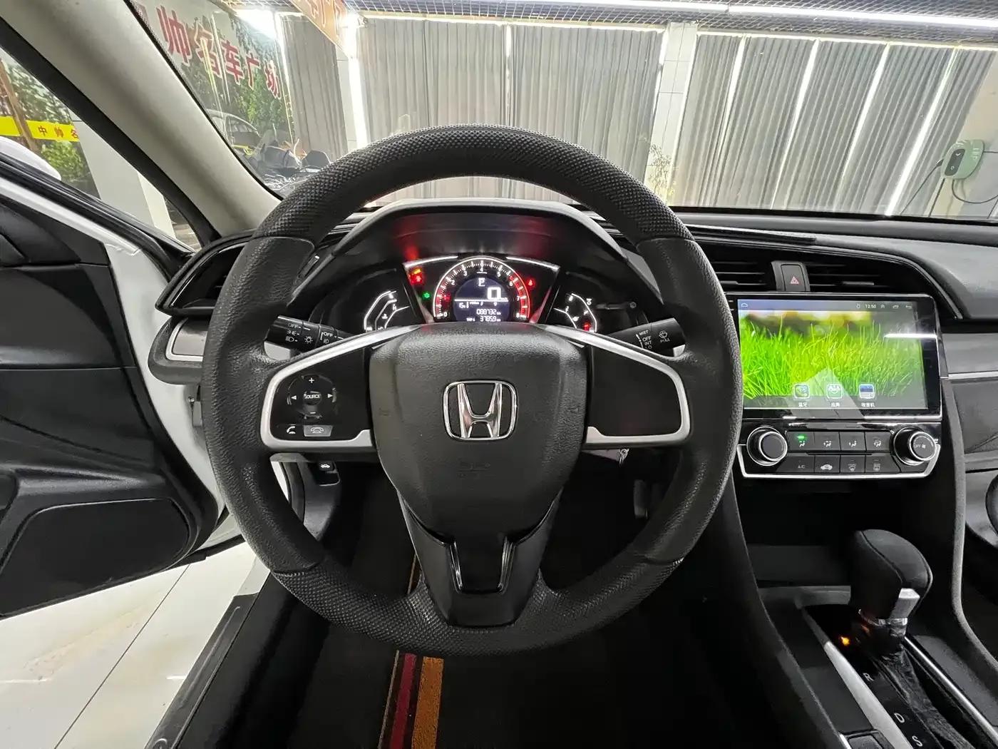 2016 Civic 180TURBO CVT Comfort Edition — миниатюра 11