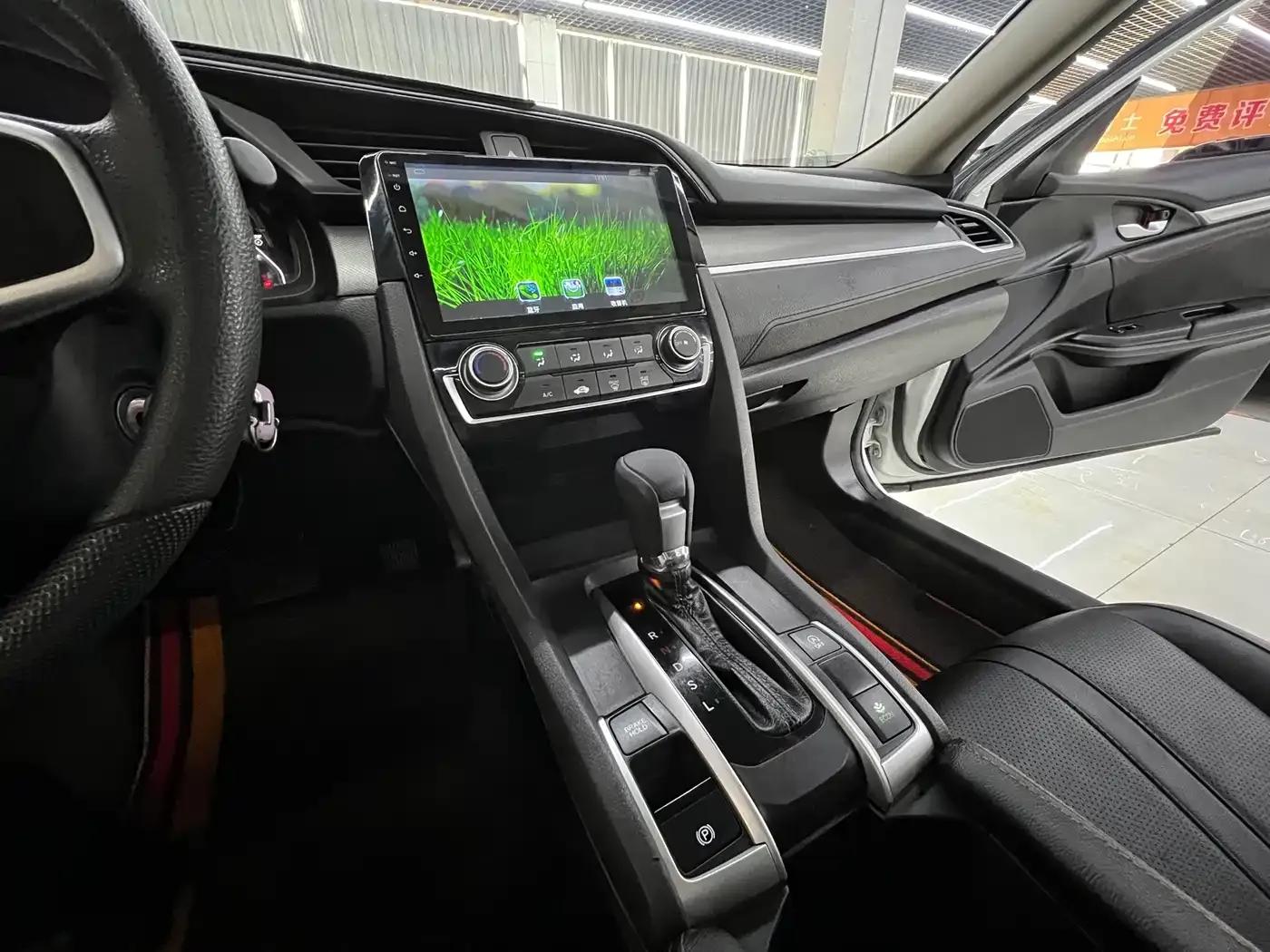 2016 Civic 180TURBO CVT Comfort Edition — миниатюра 12