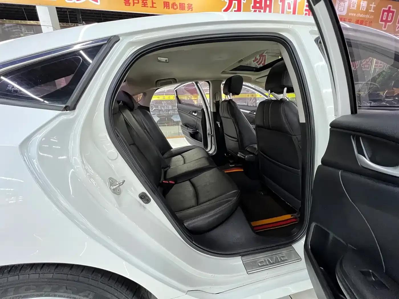 2016 Civic 180TURBO CVT Comfort Edition — миниатюра 14